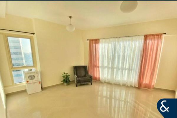 2 Bedrooms | Modern Furniture | Tenanted